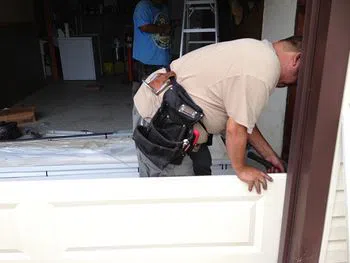 Louisville Metro Garage Door Service Louisville, KY 502-443-0009 Louisville Metro Garage Door Service Louisville, KY 502-443-0009 - inst-cont-gdr-19m